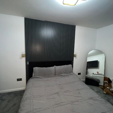 Luxury 1 Bedroom Apartment Bromley Елтъм Екстериор снимка