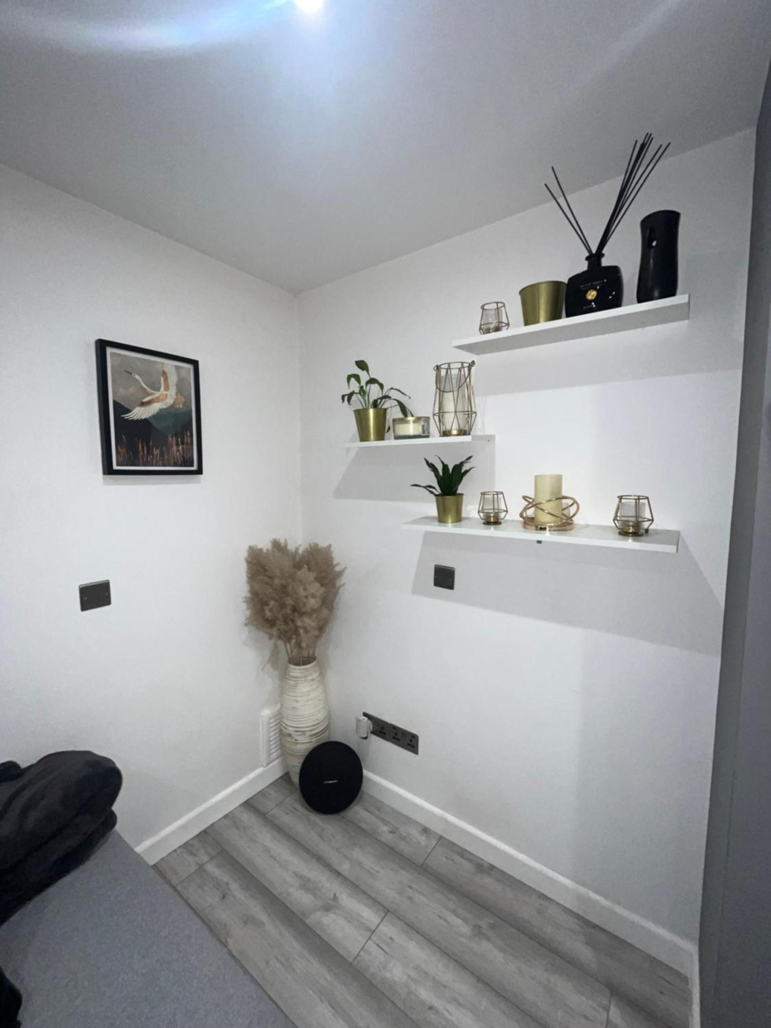 Luxury 1 Bedroom Apartment Bromley Елтъм Екстериор снимка